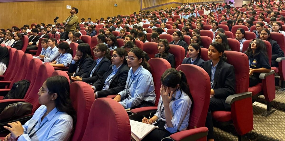 Apply for M Com Admission 2026 Best Commerce College Greater Noida.